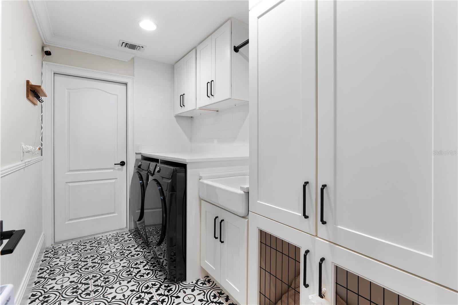 5215 PHILLIPS OAKS LN