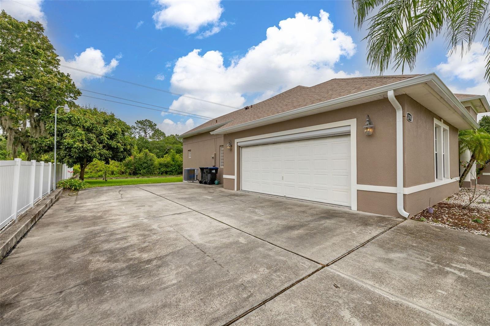 3779 N ECONLOCKHATCHEE TRL