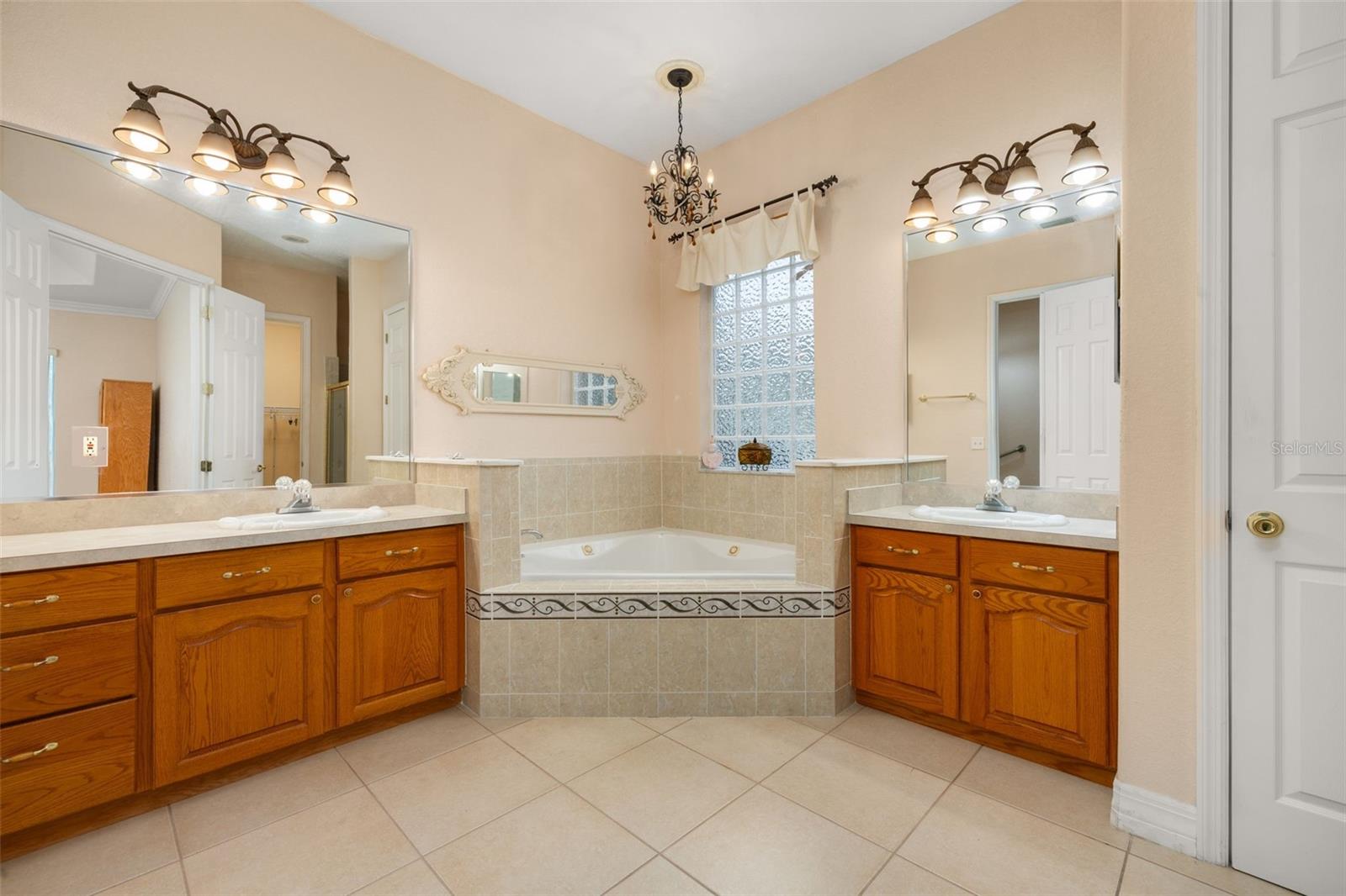 3779 N ECONLOCKHATCHEE TRL