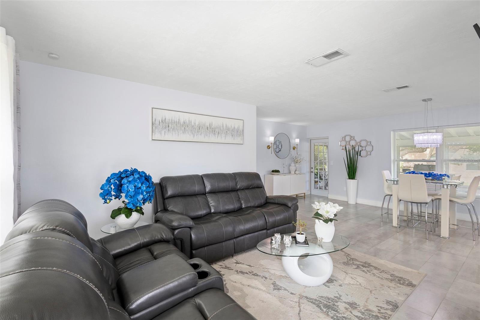 1581 PROVIDENCE BLVD