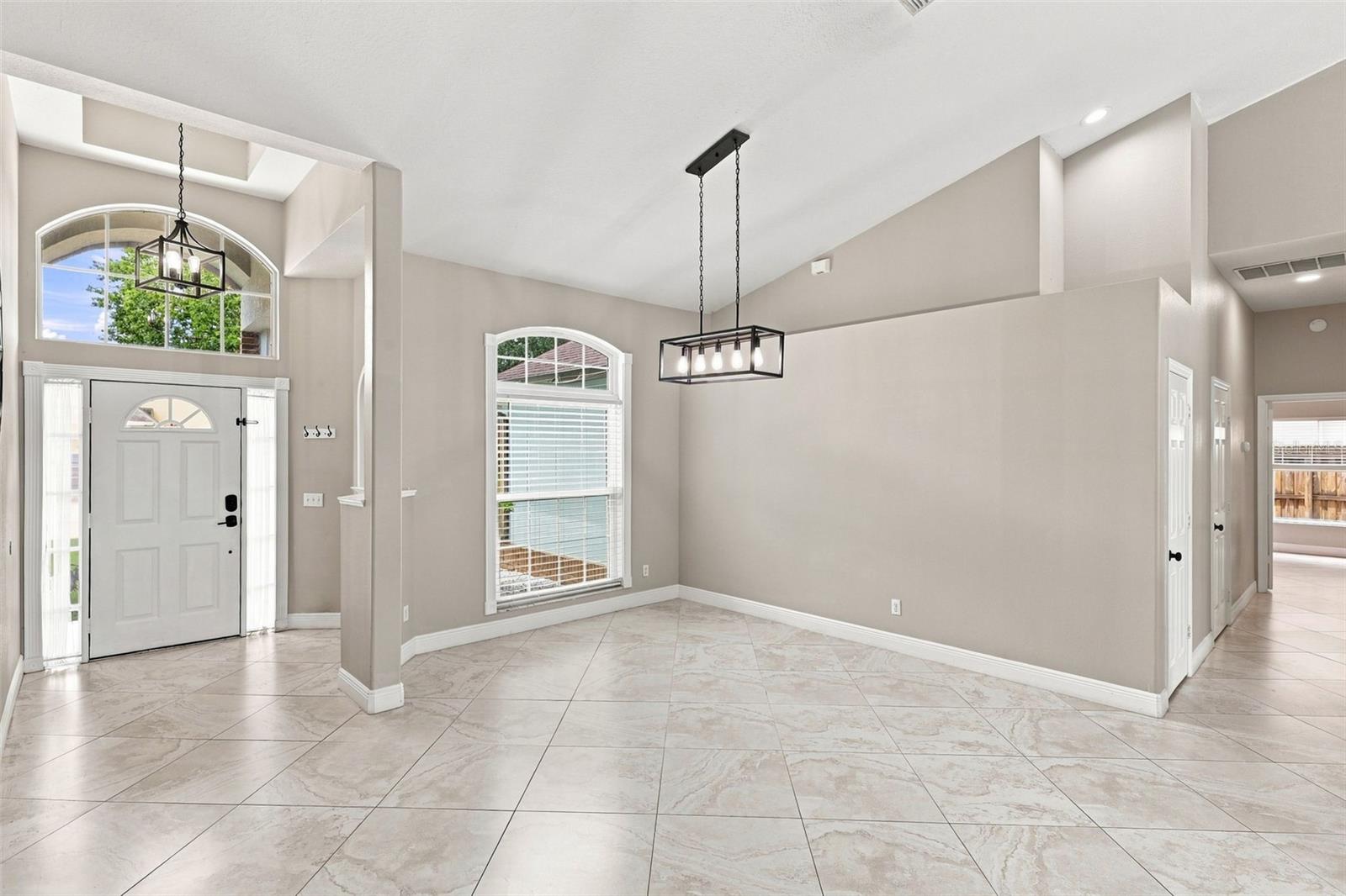 3716 GATLIN PLACE CIR