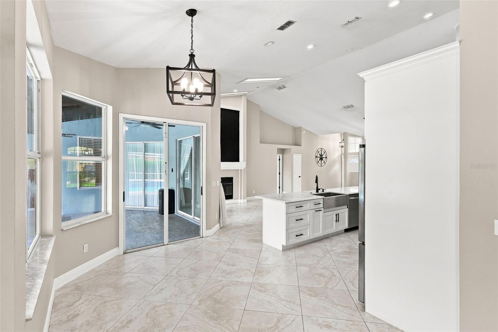 3716 GATLIN PLACE CIR