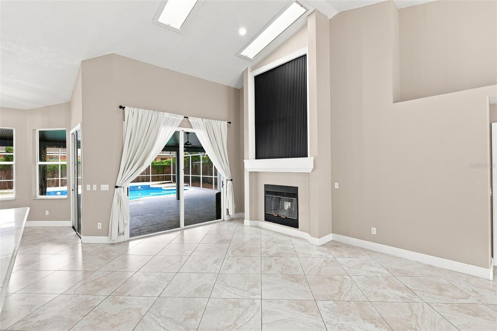 3716 GATLIN PLACE CIR