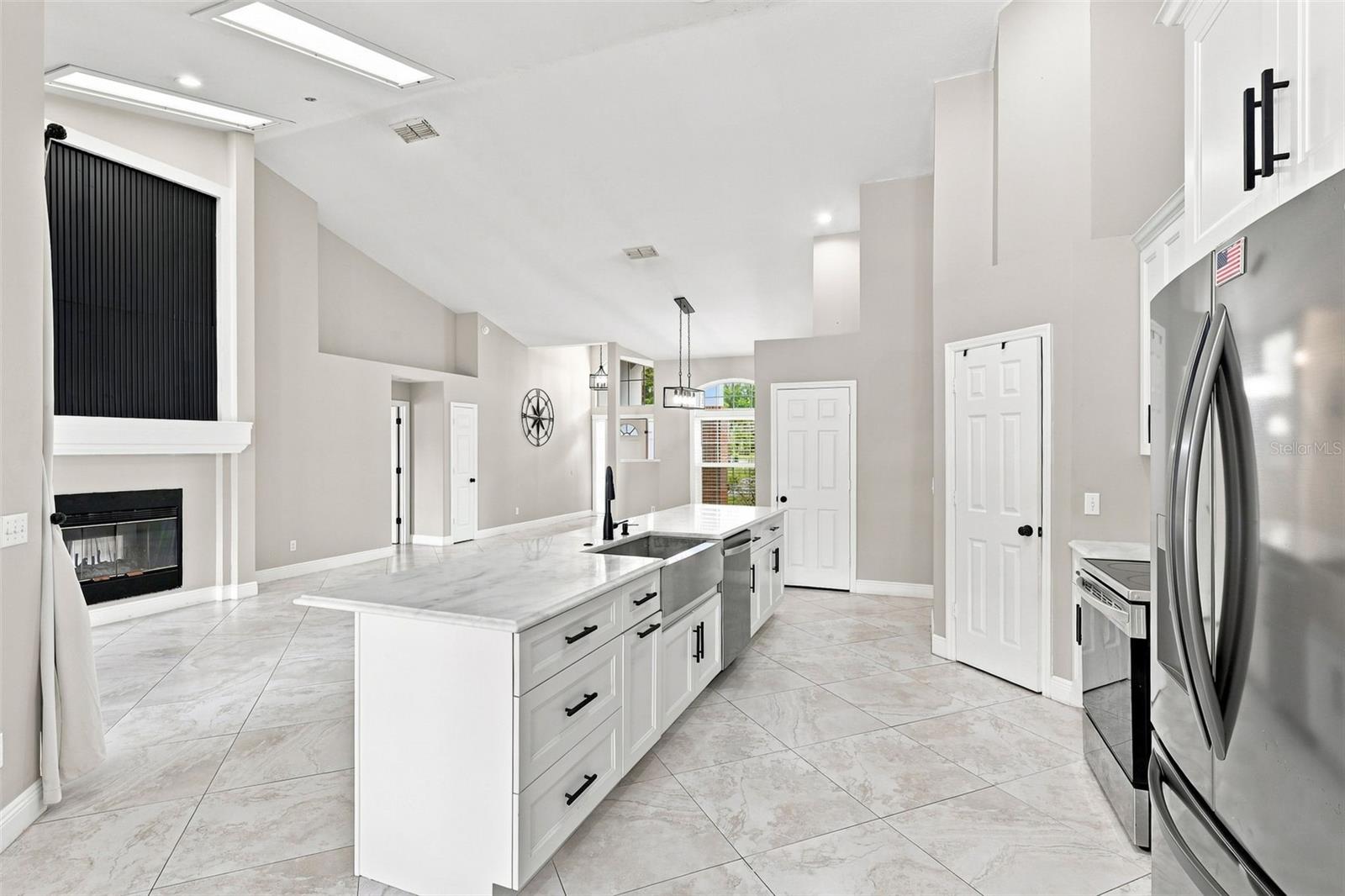 3716 GATLIN PLACE CIR