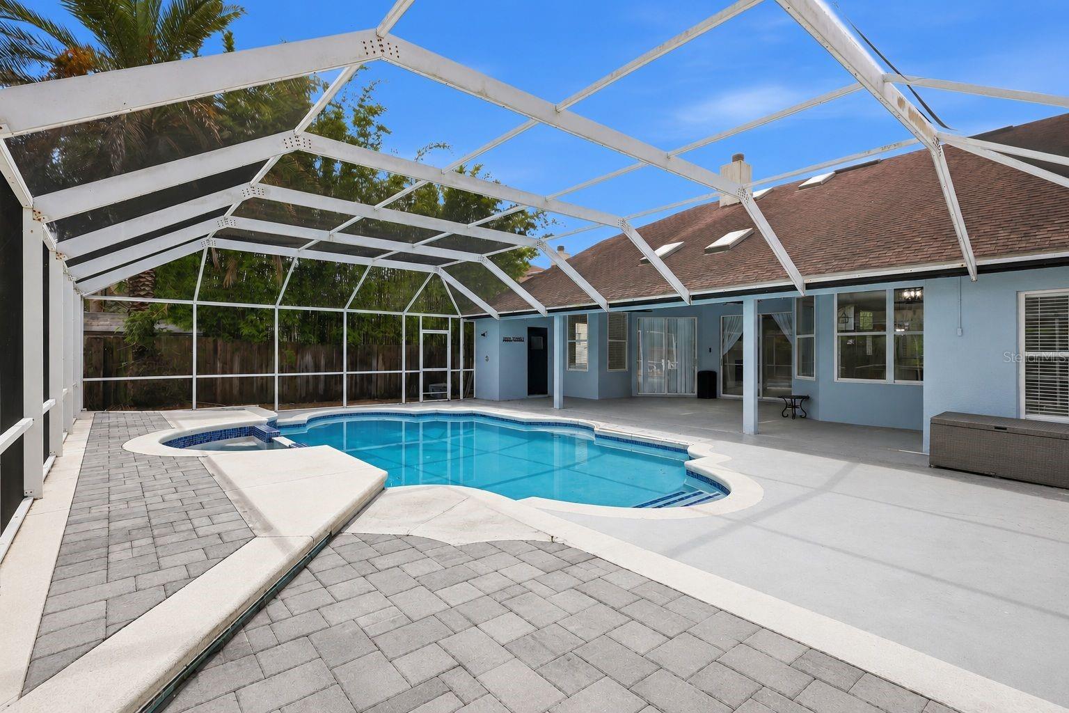 3716 GATLIN PLACE CIR