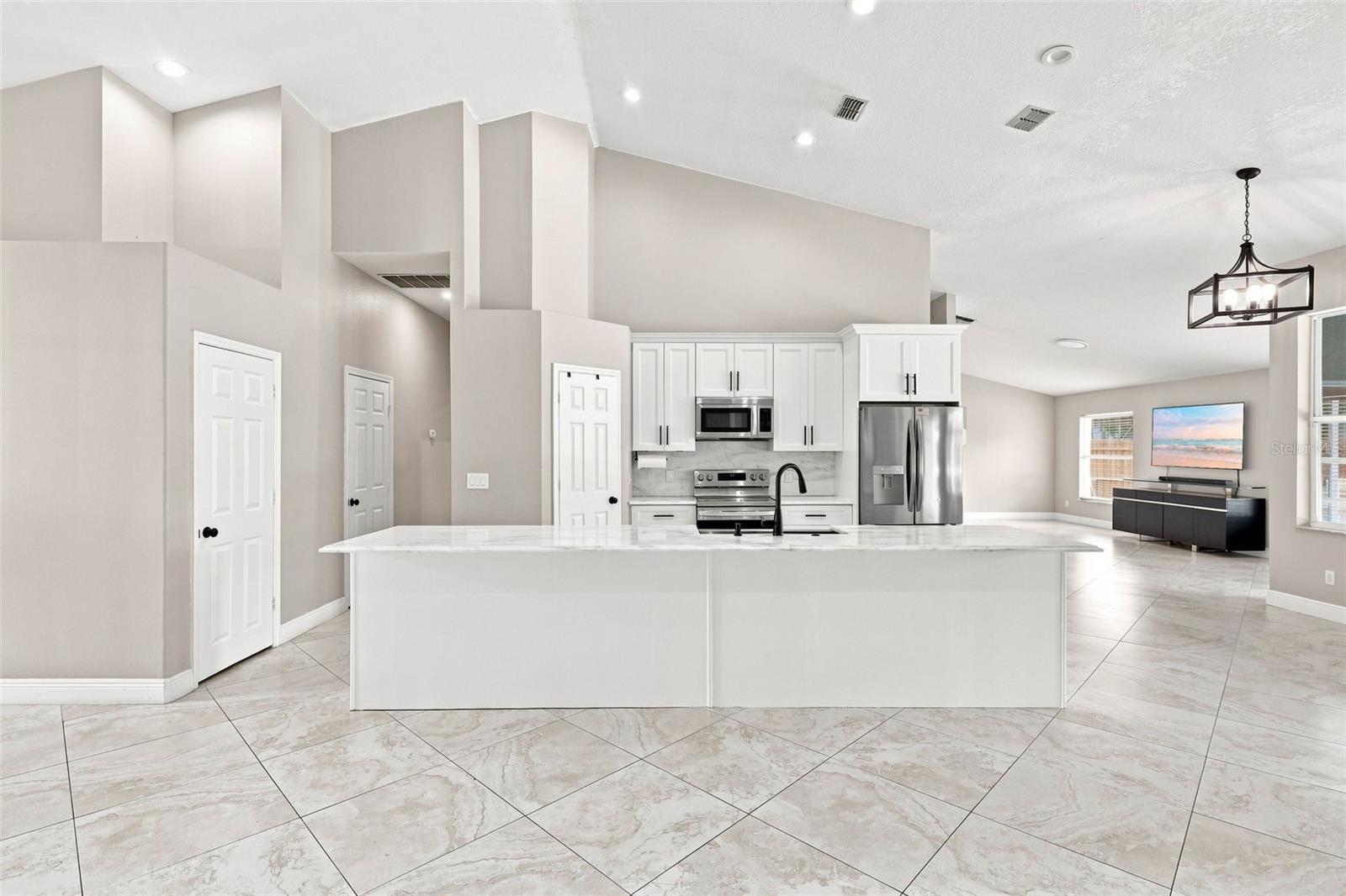 3716 GATLIN PLACE CIR