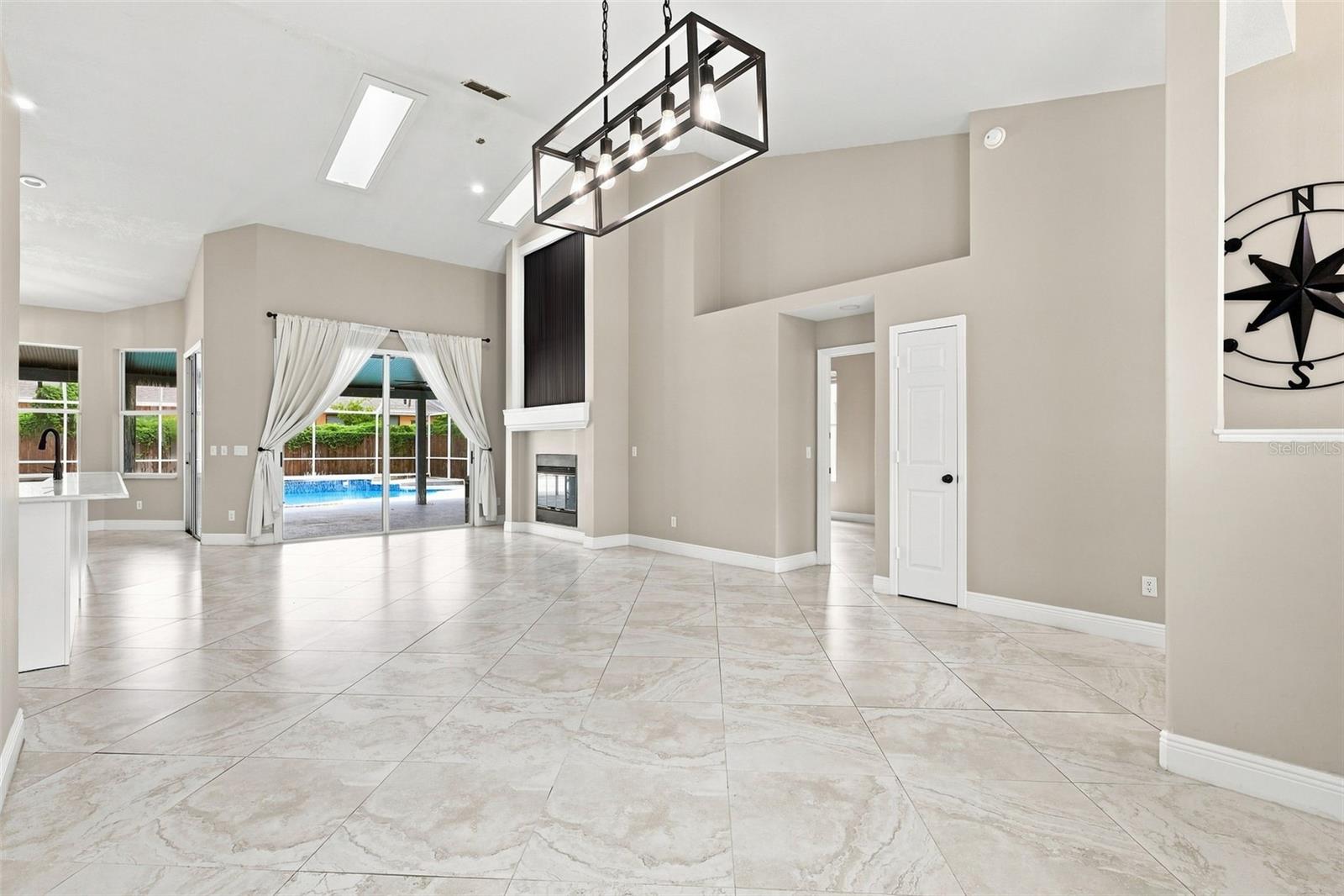3716 GATLIN PLACE CIR