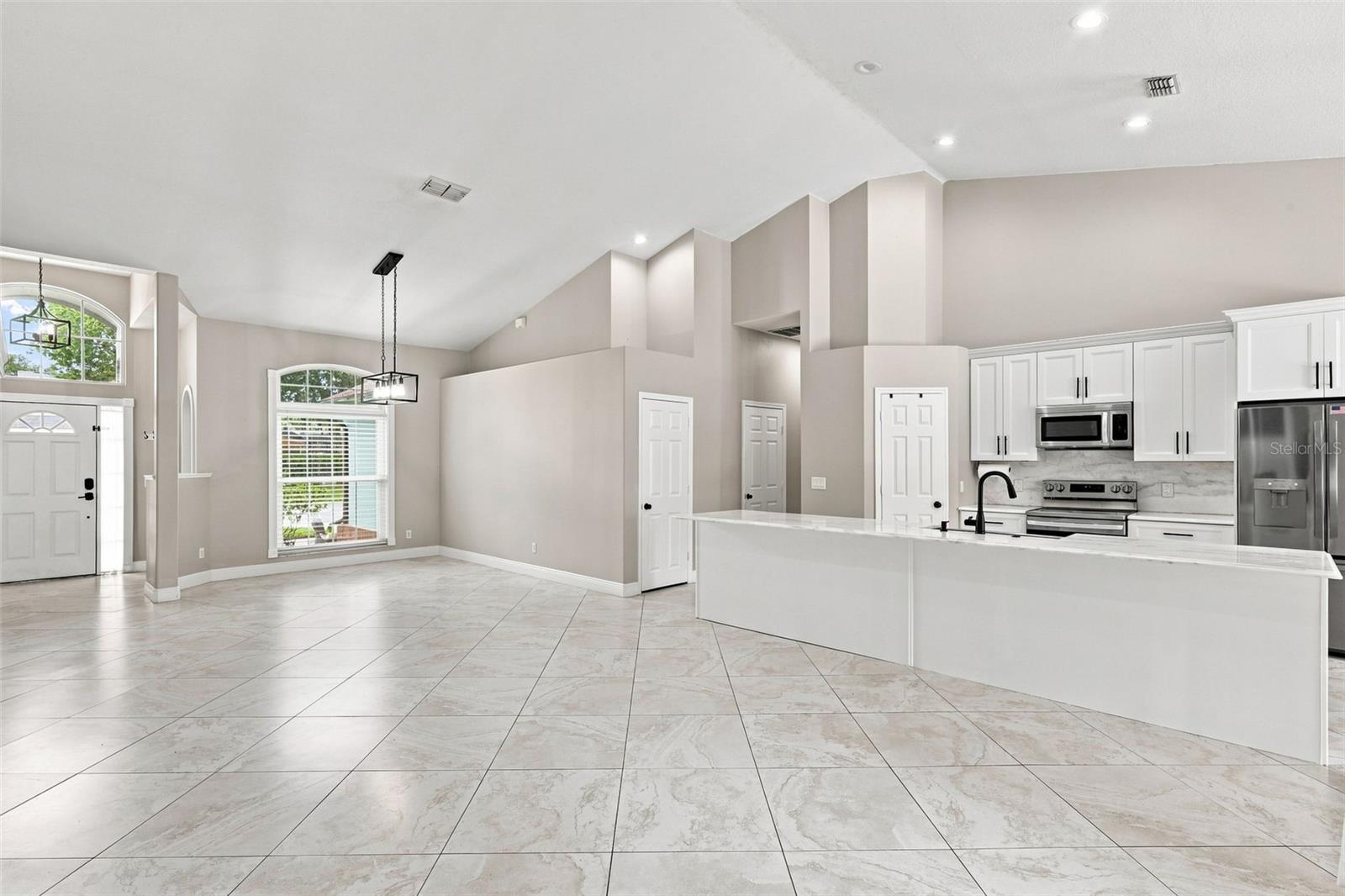 3716 GATLIN PLACE CIR