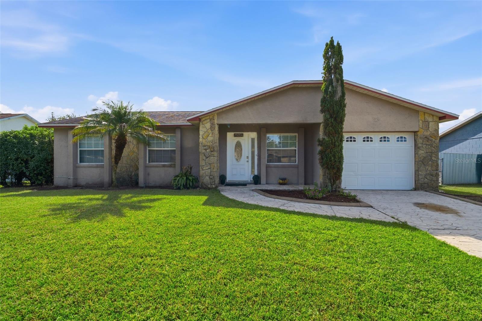 7610 AUTUMN PINES DR