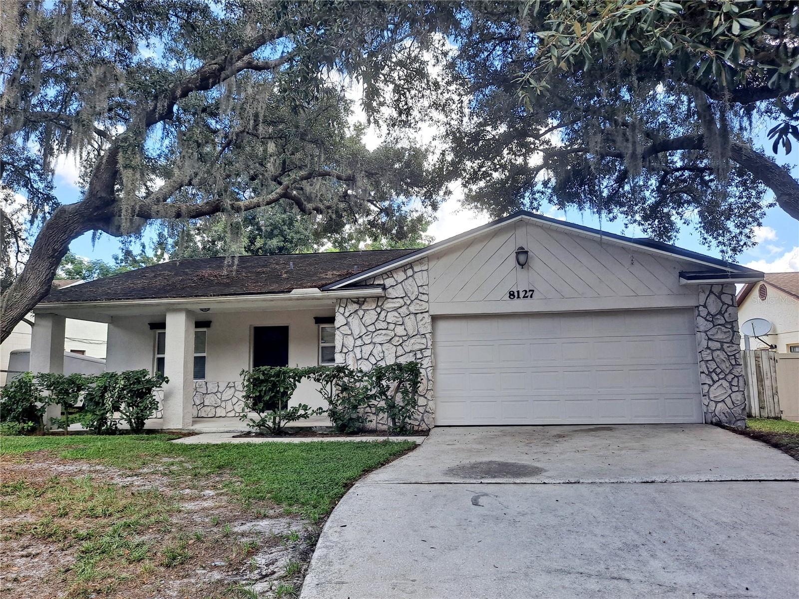 8127 BUCKSAW DR
