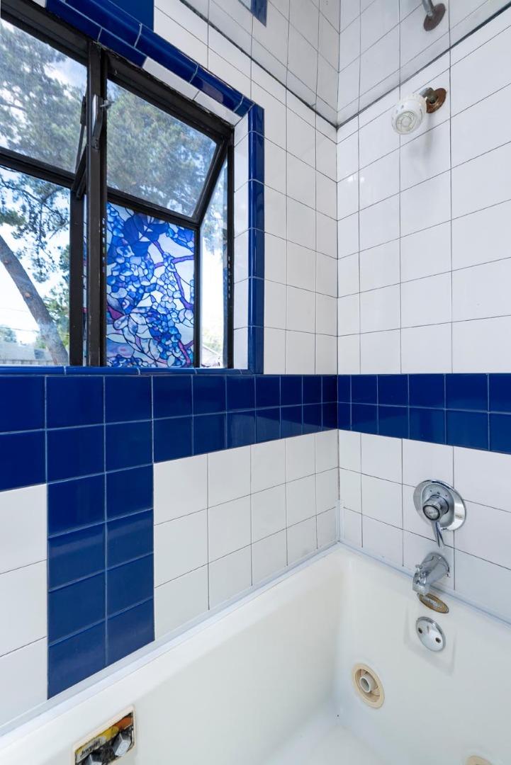 1020 Inverness Drive