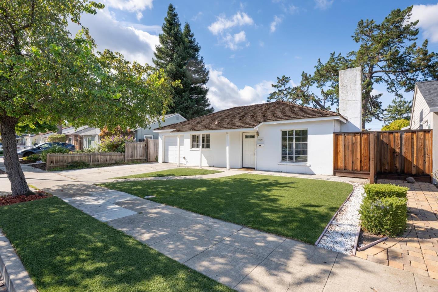 1020 Inverness Drive