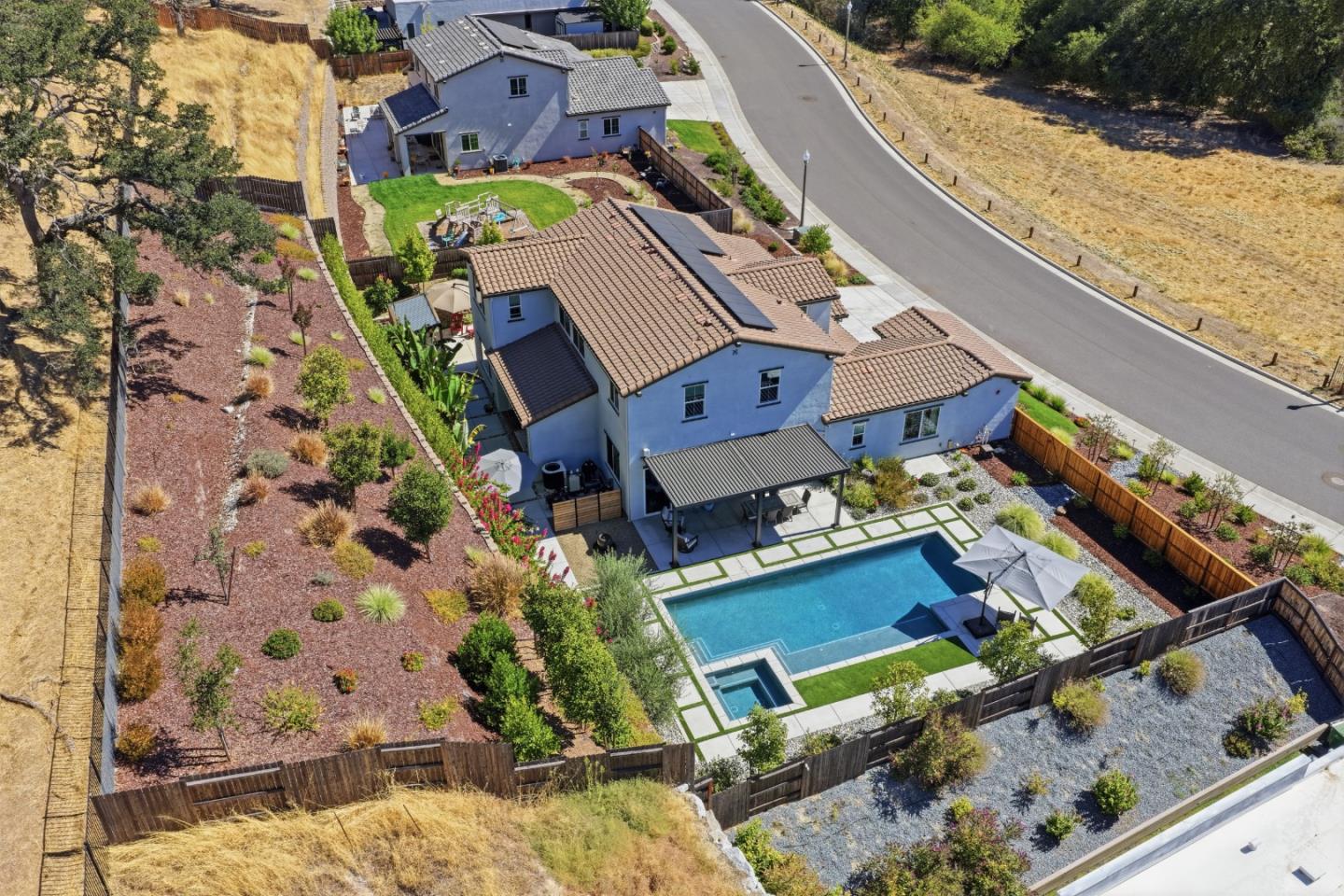 2736 Nisenan Valley DR