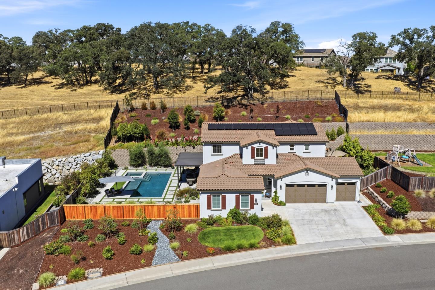 2736 Nisenan Valley DR