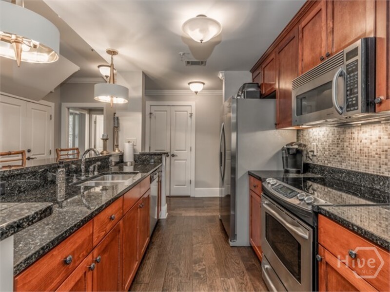 1090E Tailwater