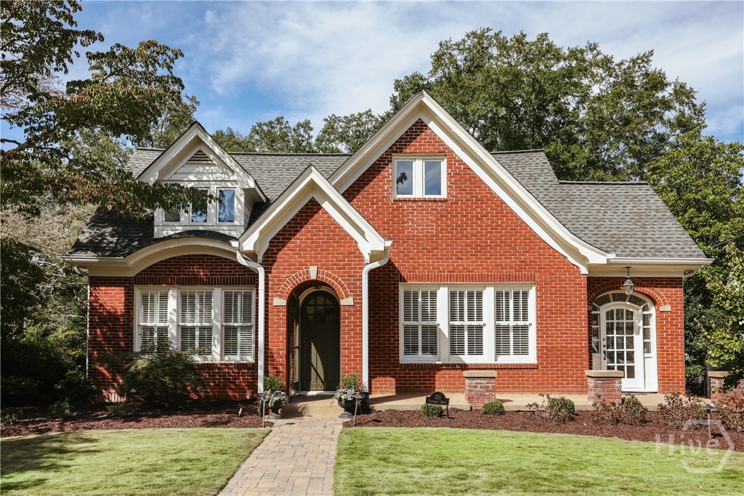 221 University Drive
