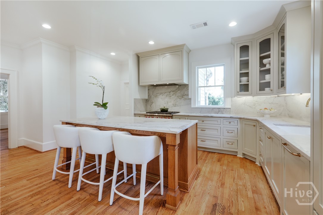 221 University Drive