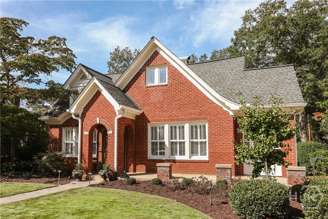 221 University Drive