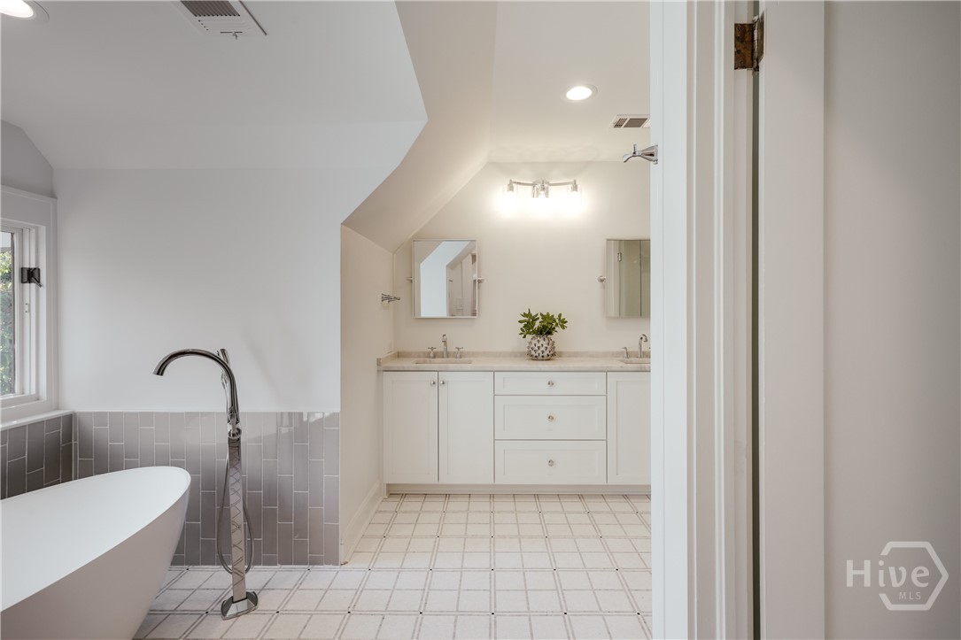 221 University Drive