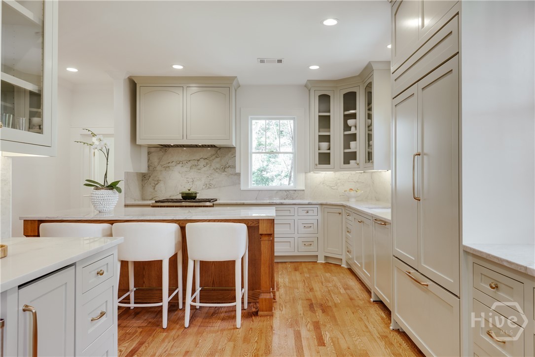 221 University Drive