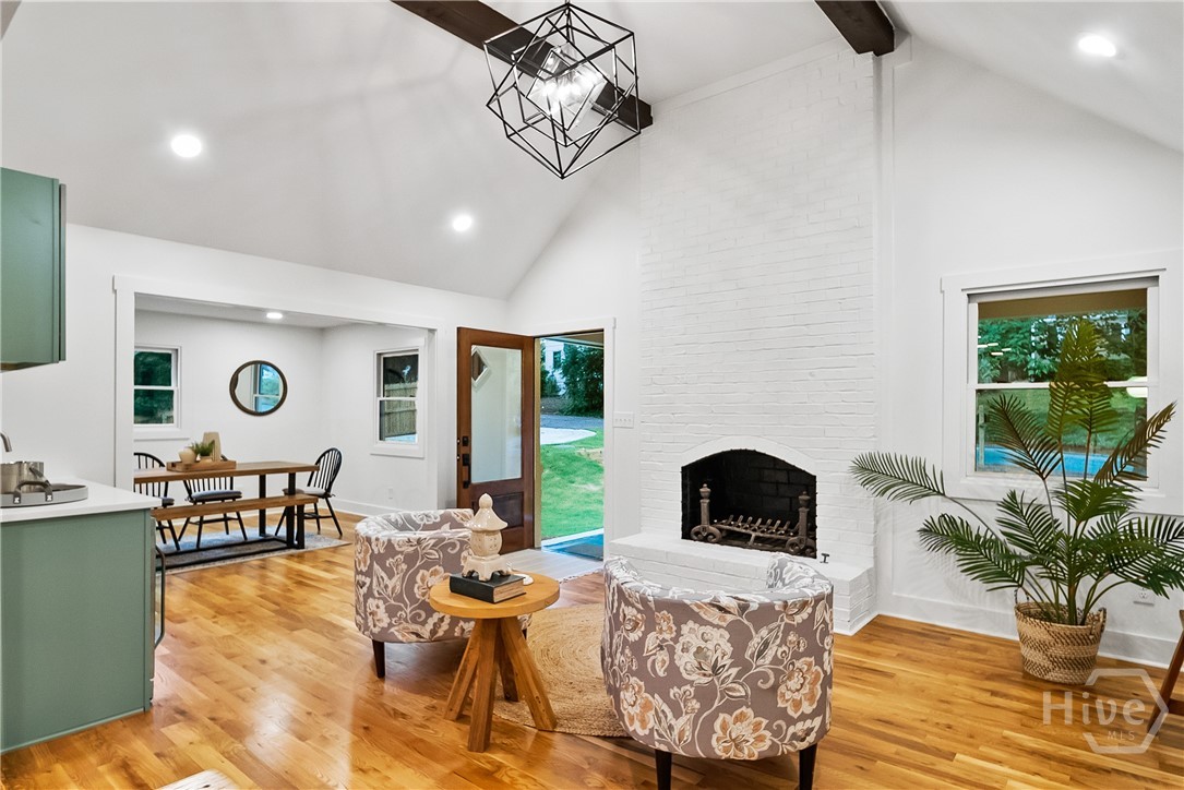 685 Pinecrest Drive