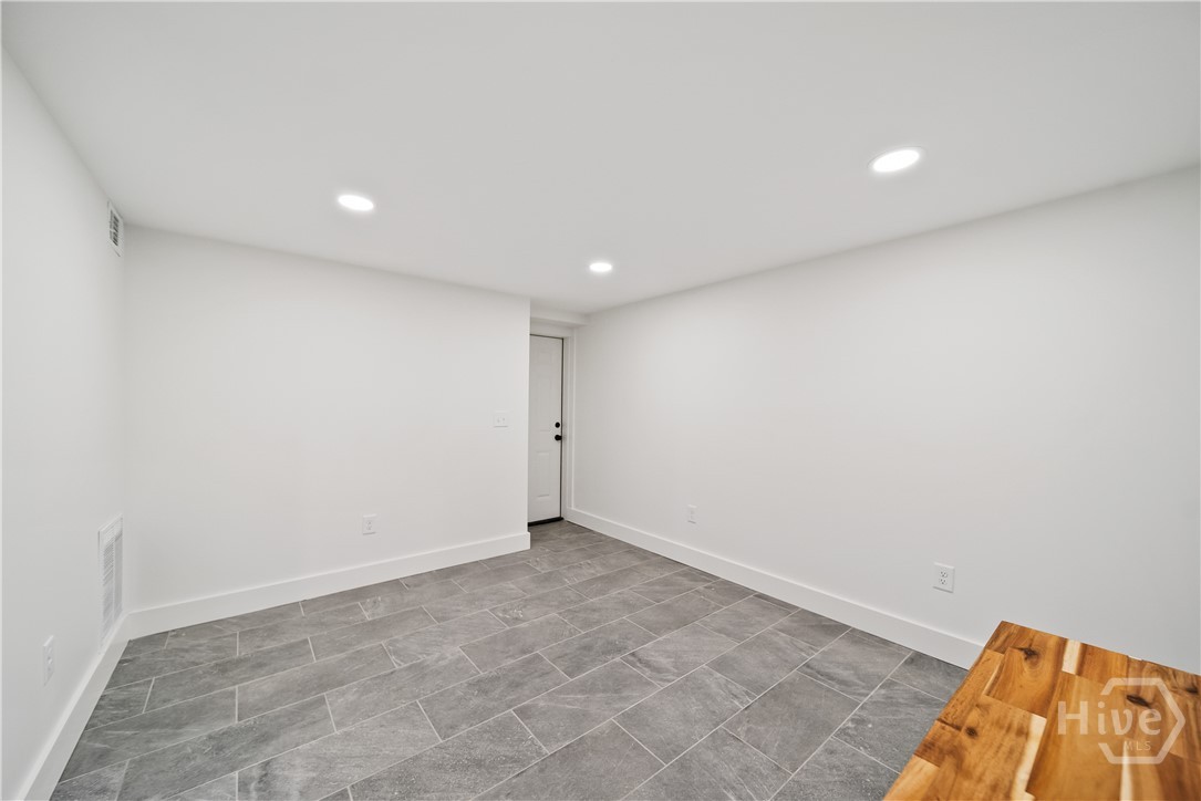 685 Pinecrest Drive
