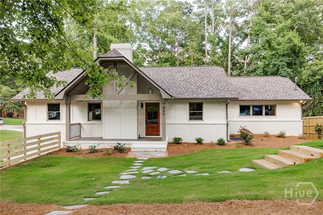685 Pinecrest Drive