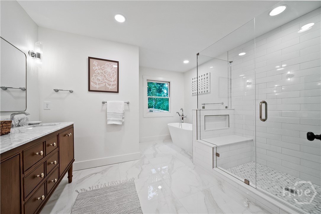685 Pinecrest Drive