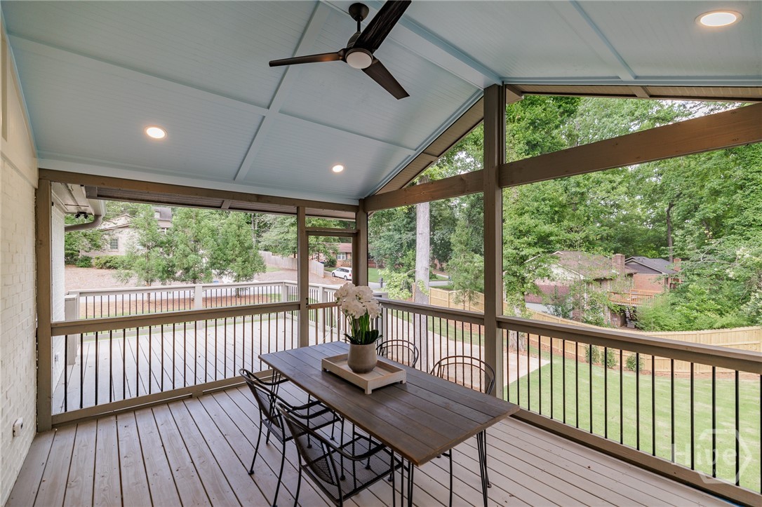 685 Pinecrest Drive
