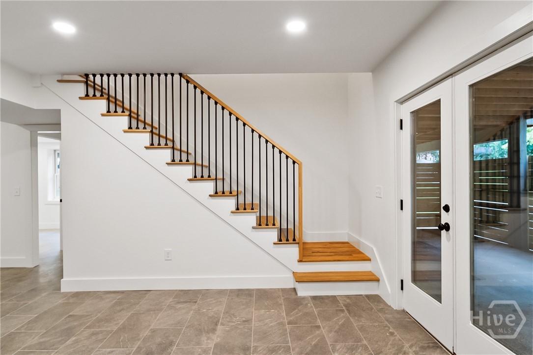685 Pinecrest Drive