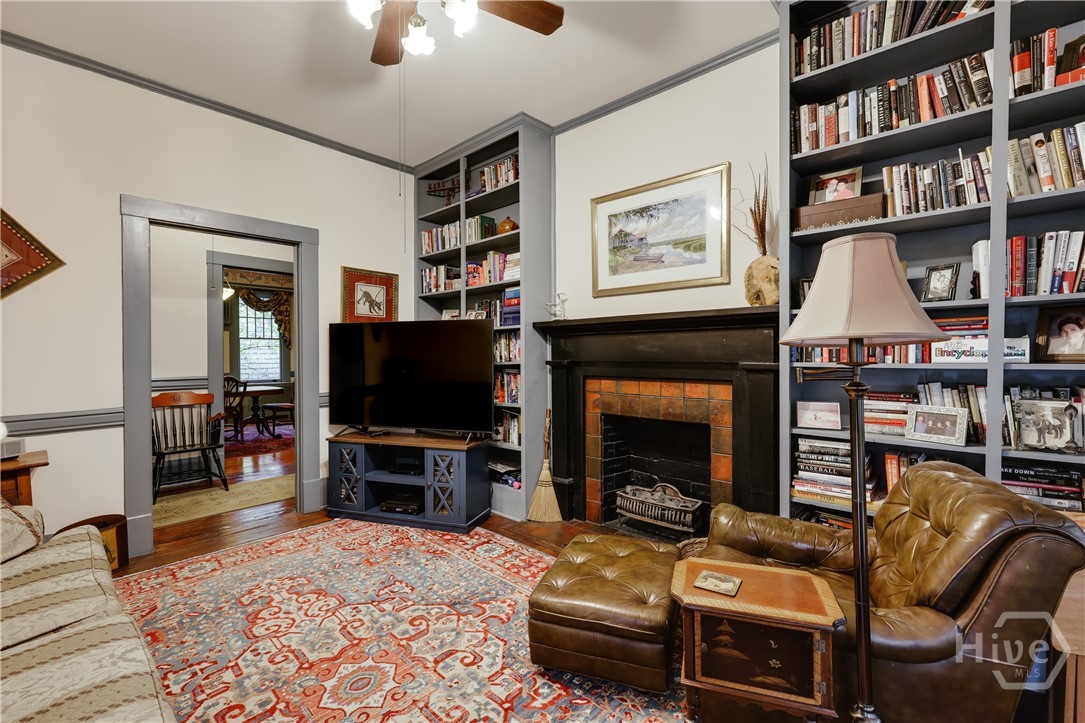 362 W Cloverhurst Avenue