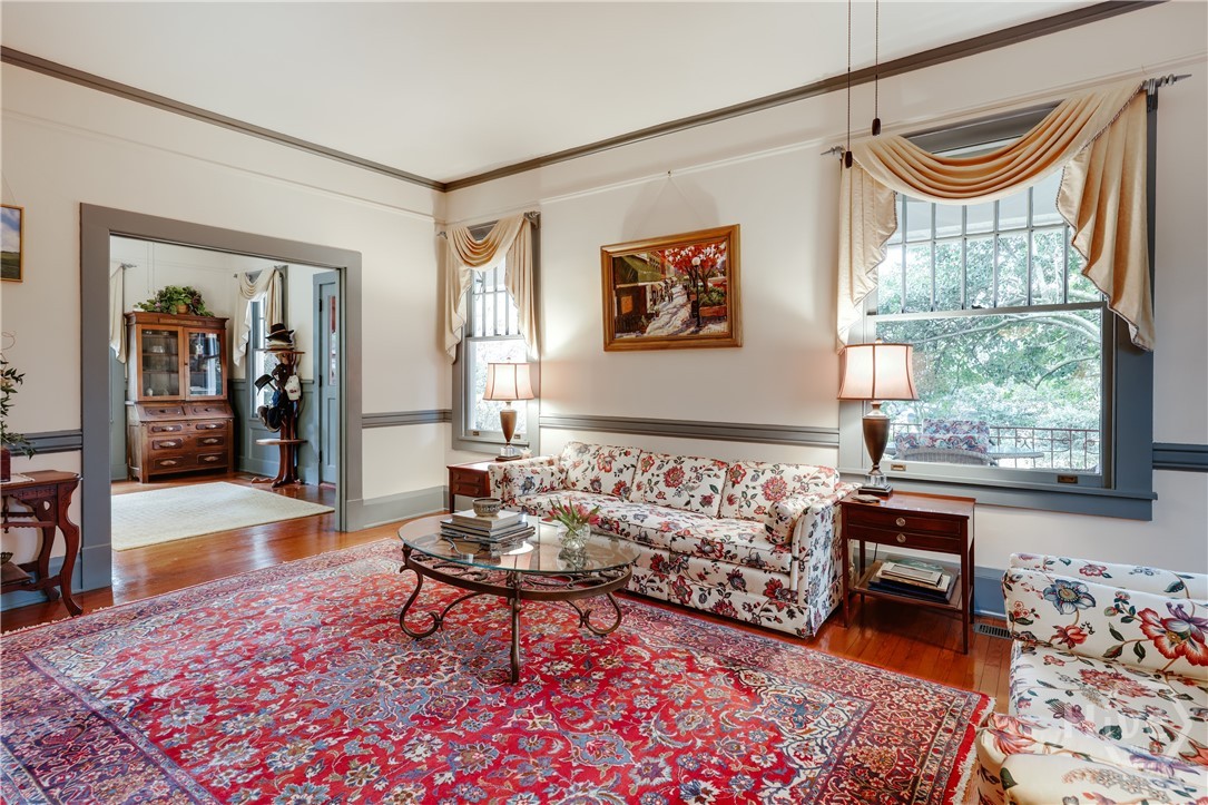 362 W Cloverhurst Avenue