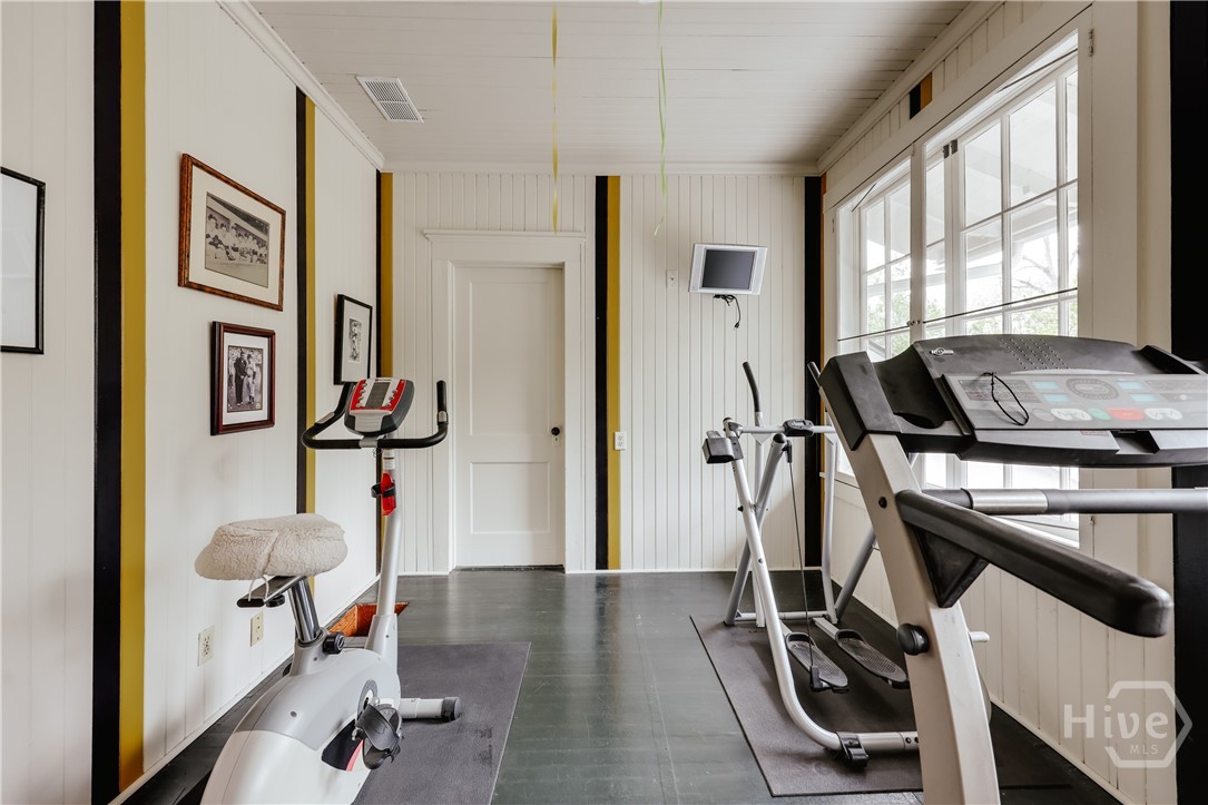 362 W Cloverhurst Avenue