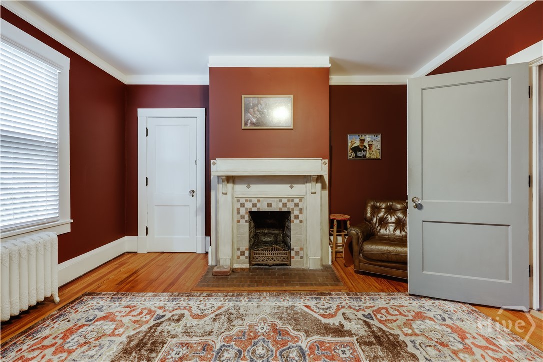 362 W Cloverhurst Avenue