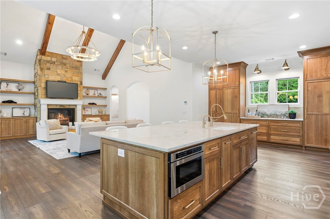 1040 Parrotts Cove