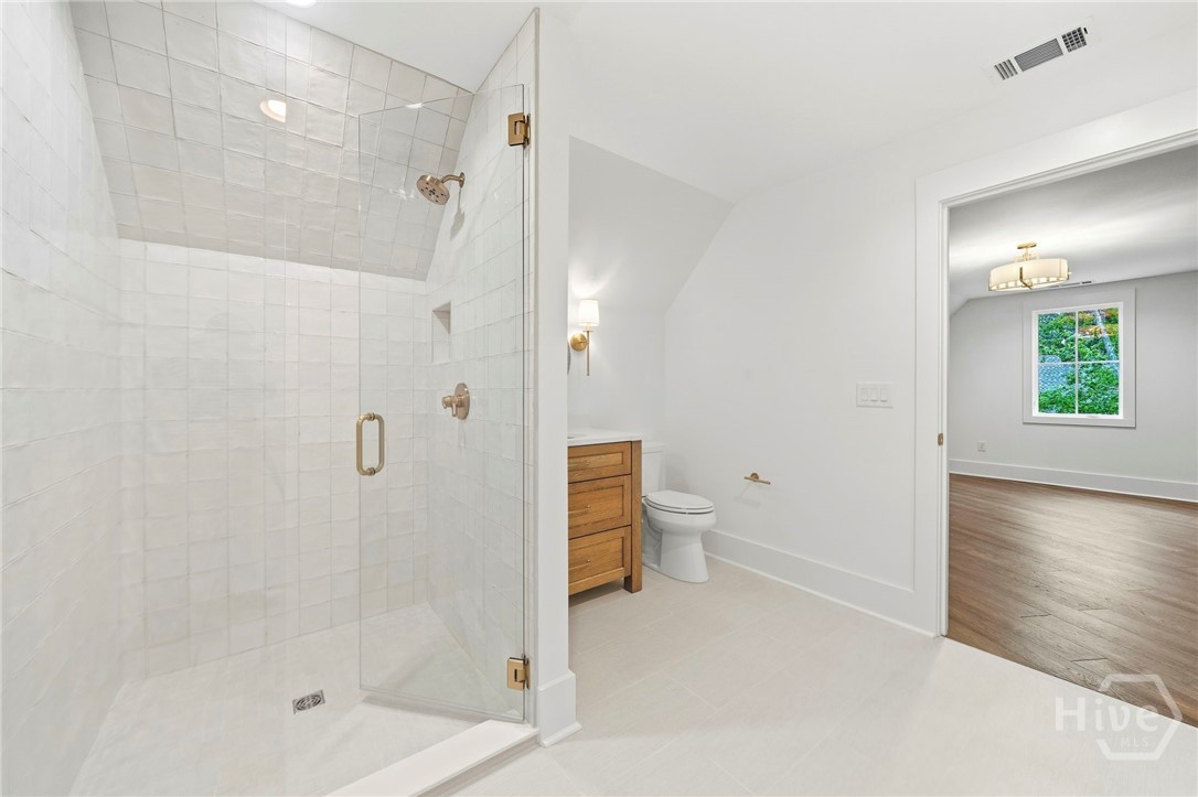 1040 Parrotts Cove