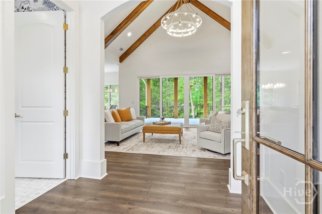1040 Parrotts Cove