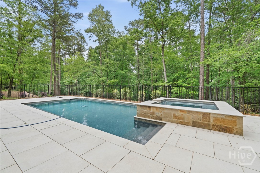 1040 Parrotts Cove