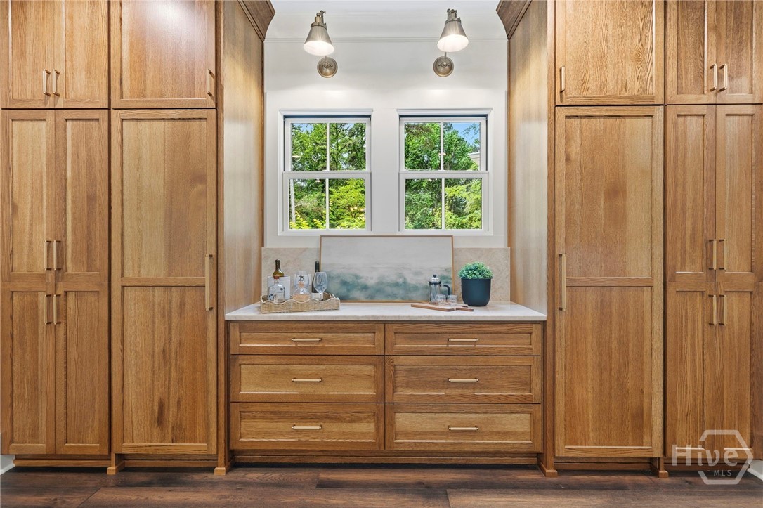 1040 Parrotts Cove