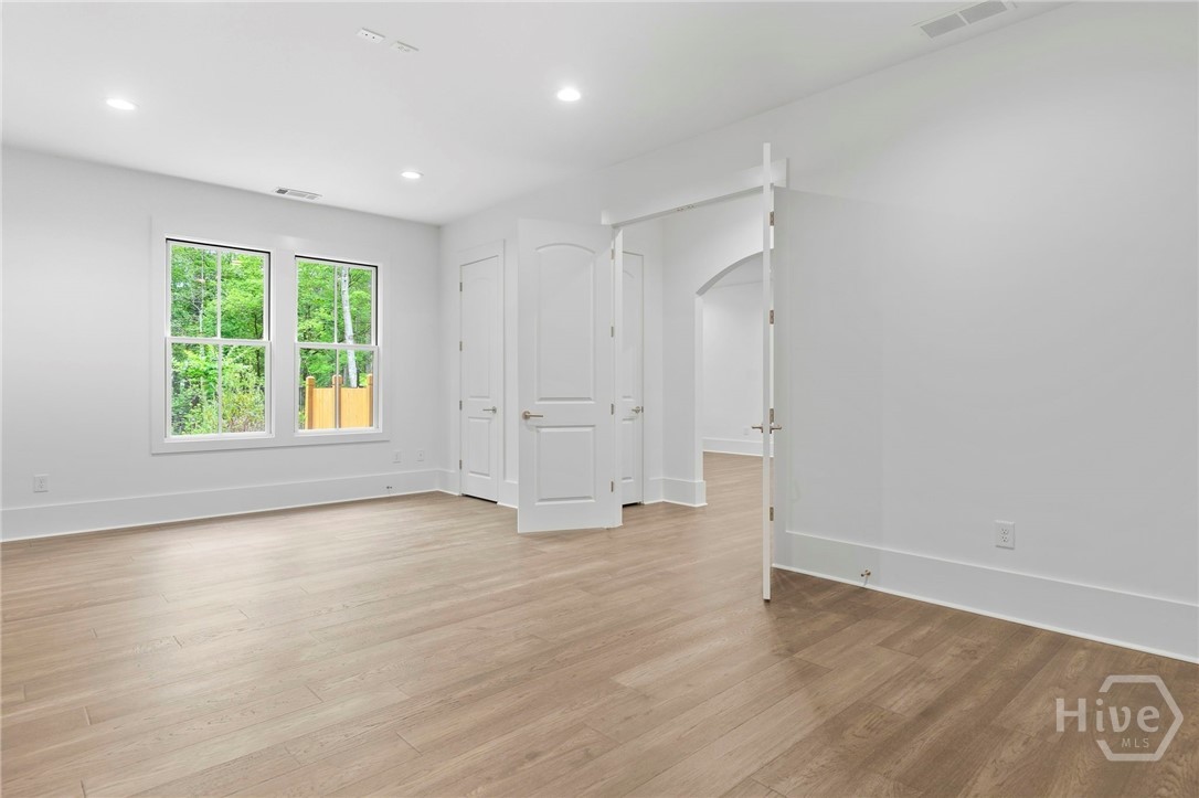 1040 Parrotts Cove