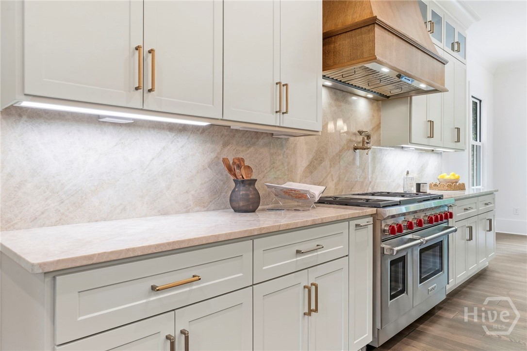 1040 Parrotts Cove