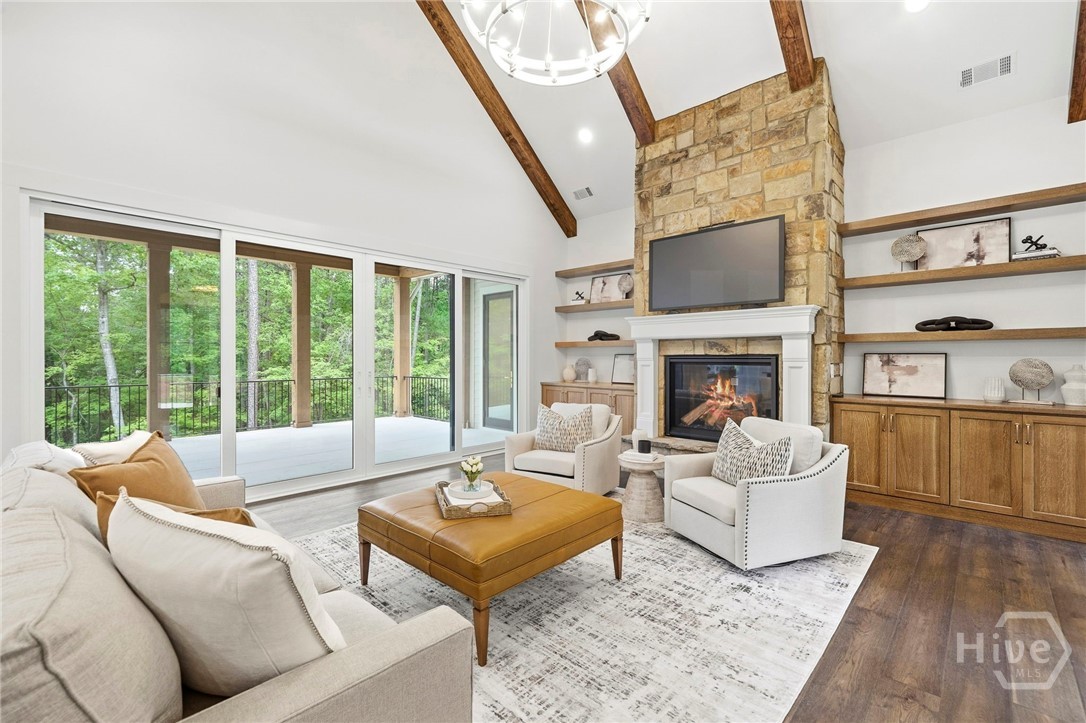 1040 Parrotts Cove
