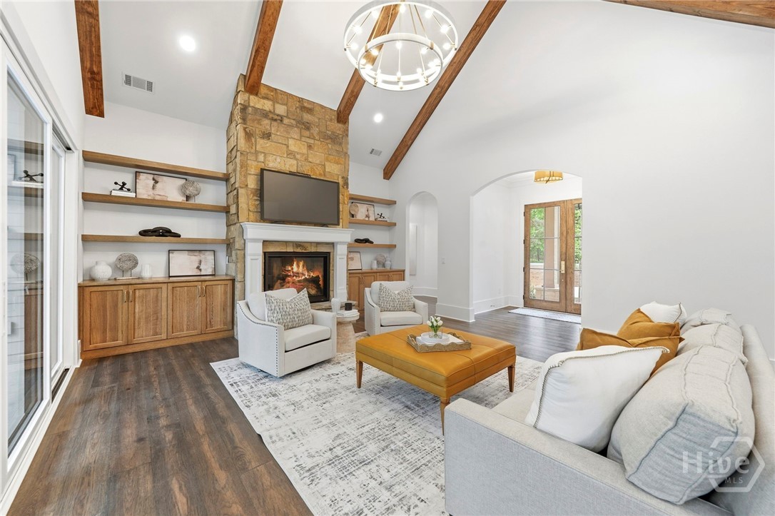 1040 Parrotts Cove