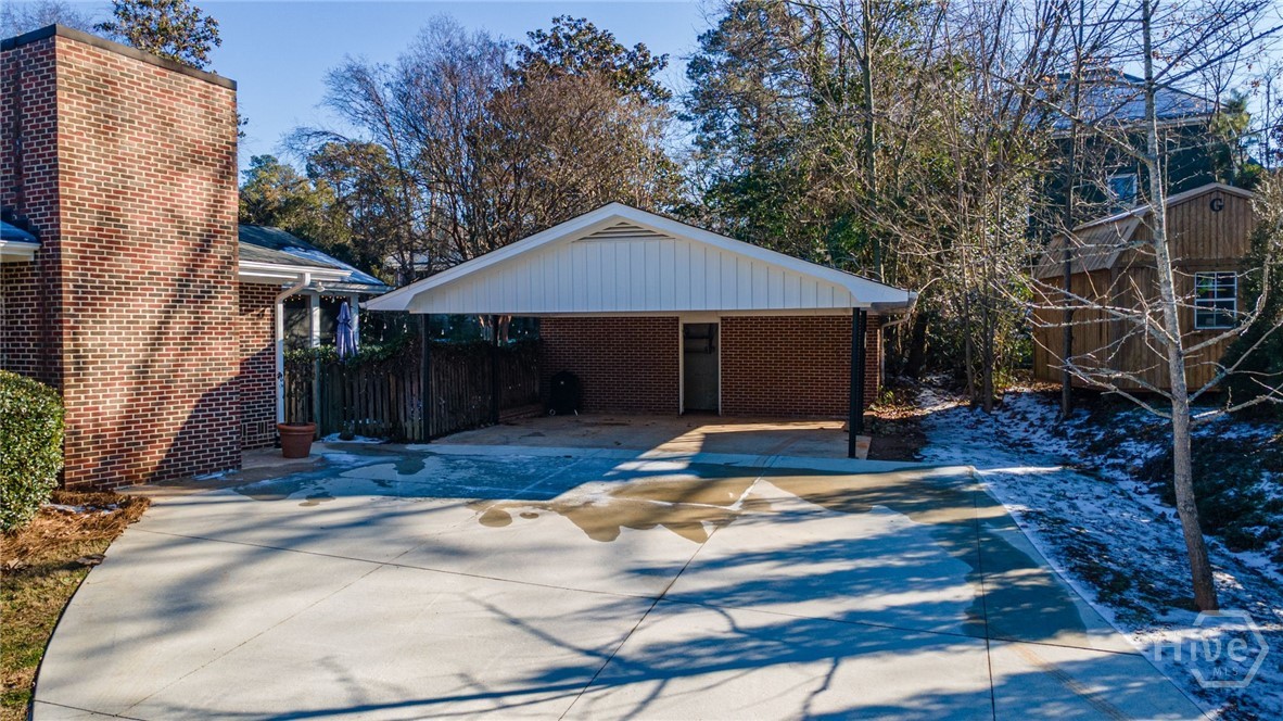 195 Rock Glen Road