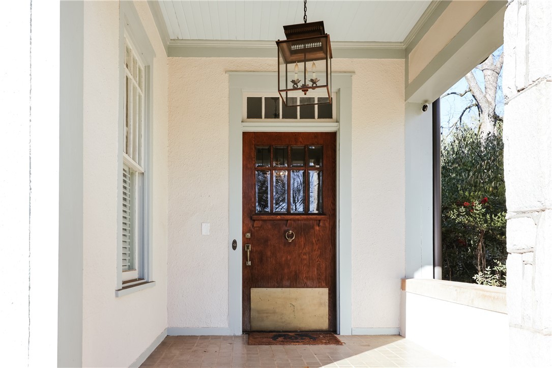 230 Woodlawn Avenue