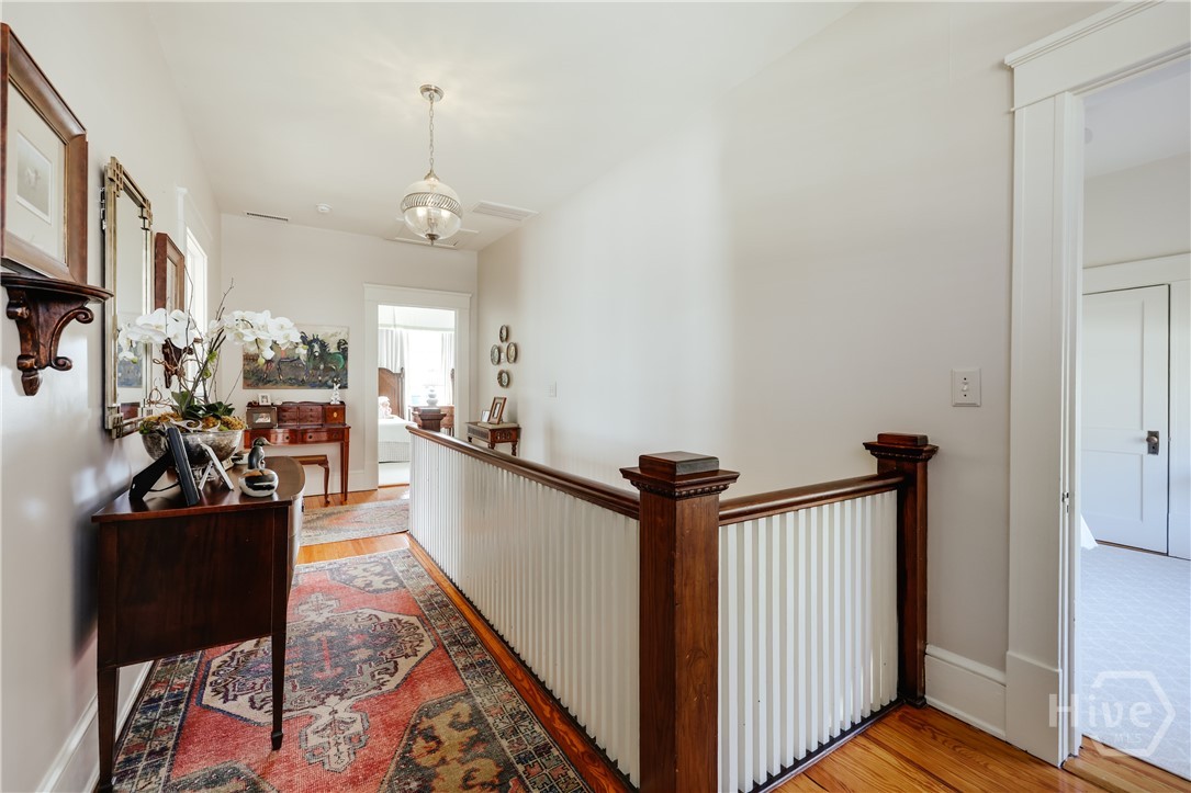 230 Woodlawn Avenue