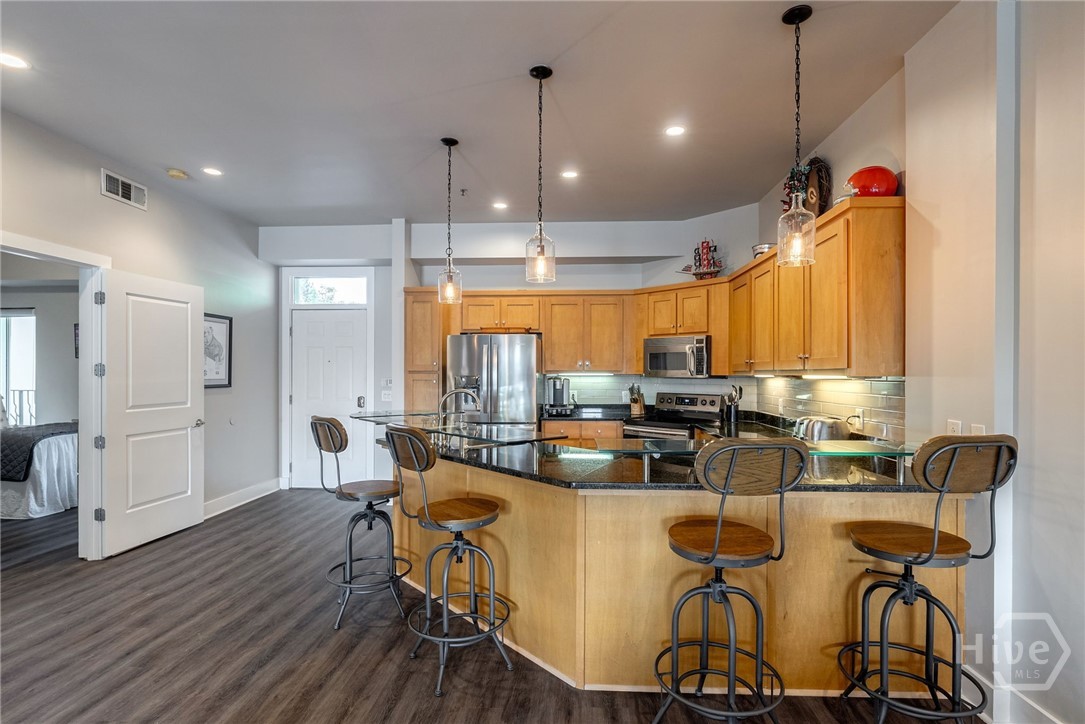 494 Baxter Street 22