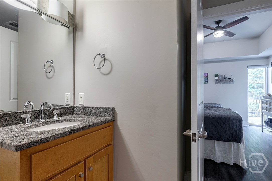 494 Baxter Street 22