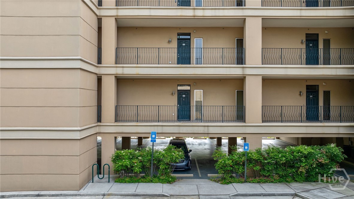 494 Baxter Street 22