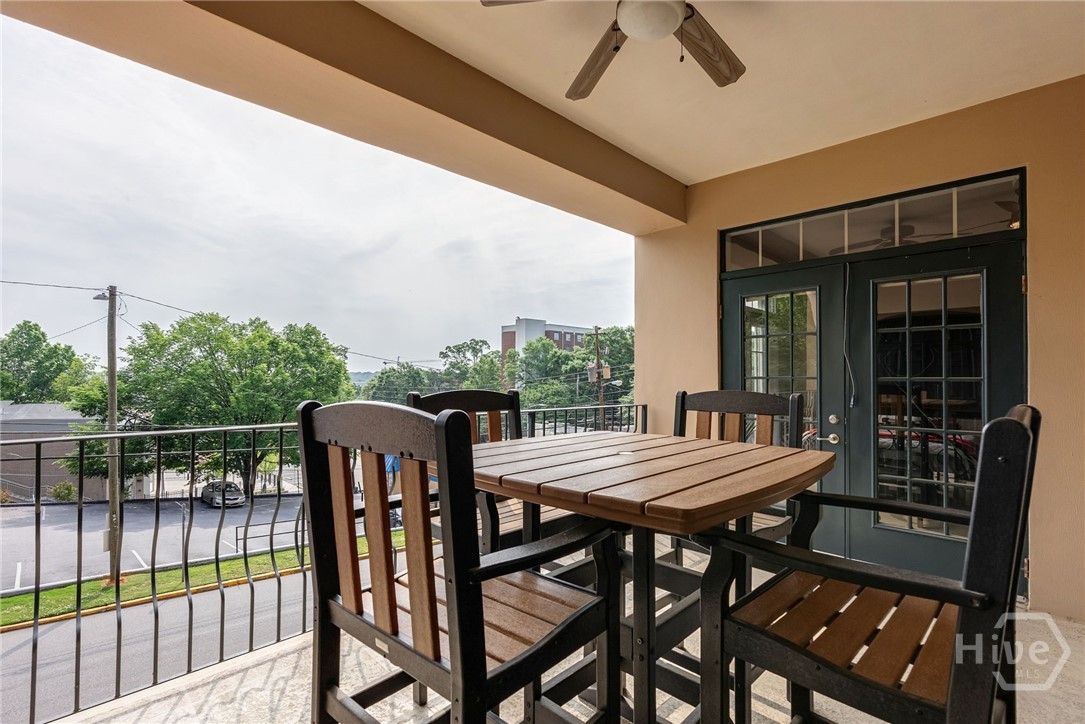 494 Baxter Street 22